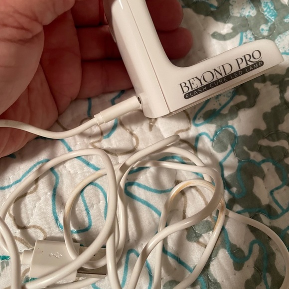 Kiara Sky - Beyond Pro Cure Lamp - Picture 8 of 8